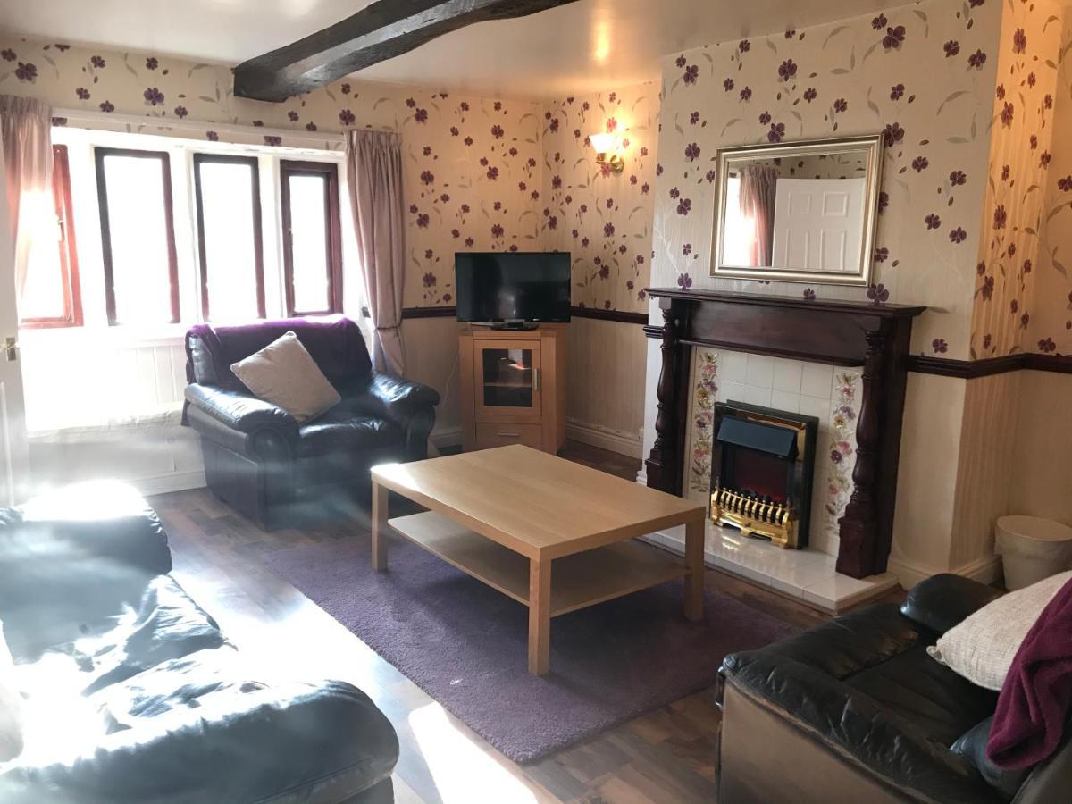The Cottage, Cosy 2 Bedroom Pet Friendly Perfect For Contractors Free Secure Parking,Cctv Leeds  Extérieur photo