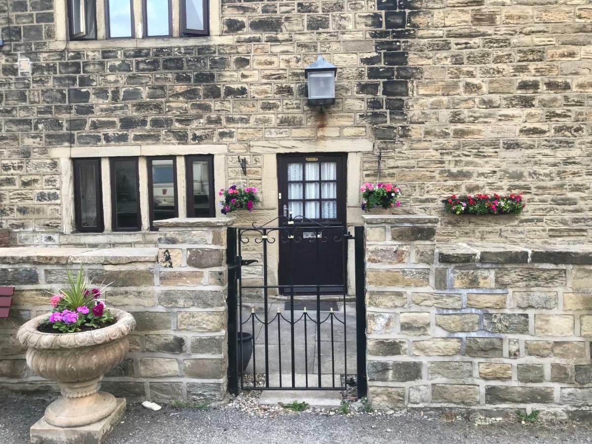 The Cottage, Cosy 2 Bedroom Pet Friendly Perfect For Contractors Free Secure Parking,Cctv Leeds  Extérieur photo